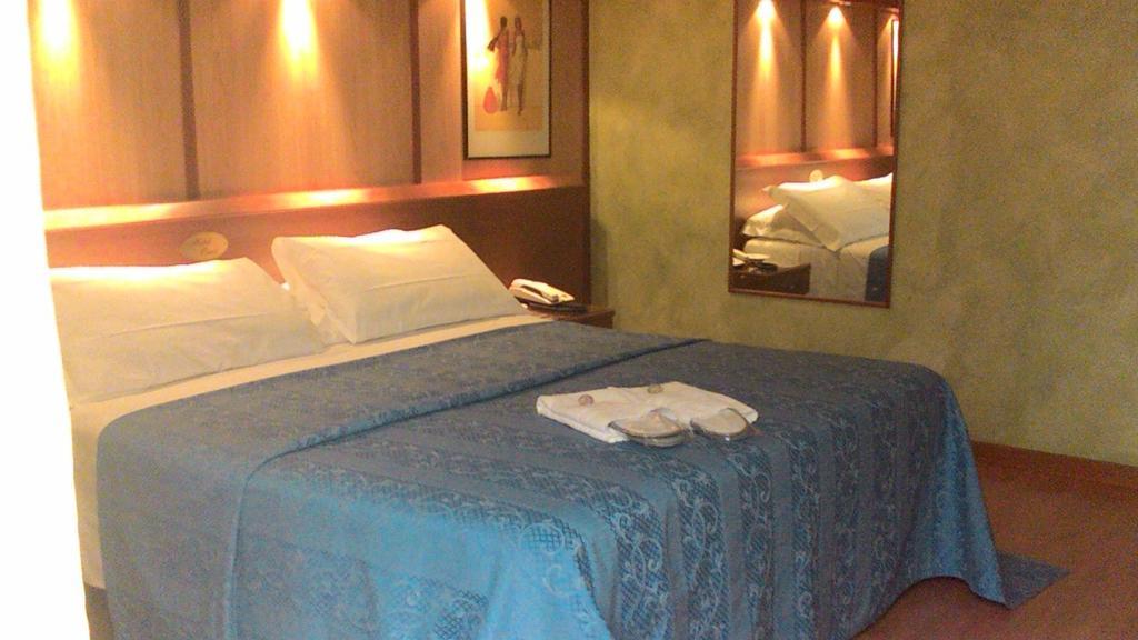 Hotel Motel Ovest Vittuone Pokój zdjęcie