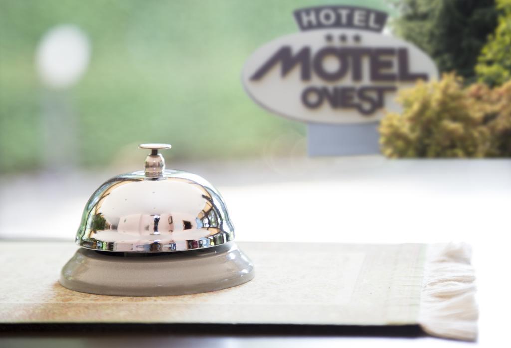 Hotel Motel Ovest Vittuone Zewnętrze zdjęcie