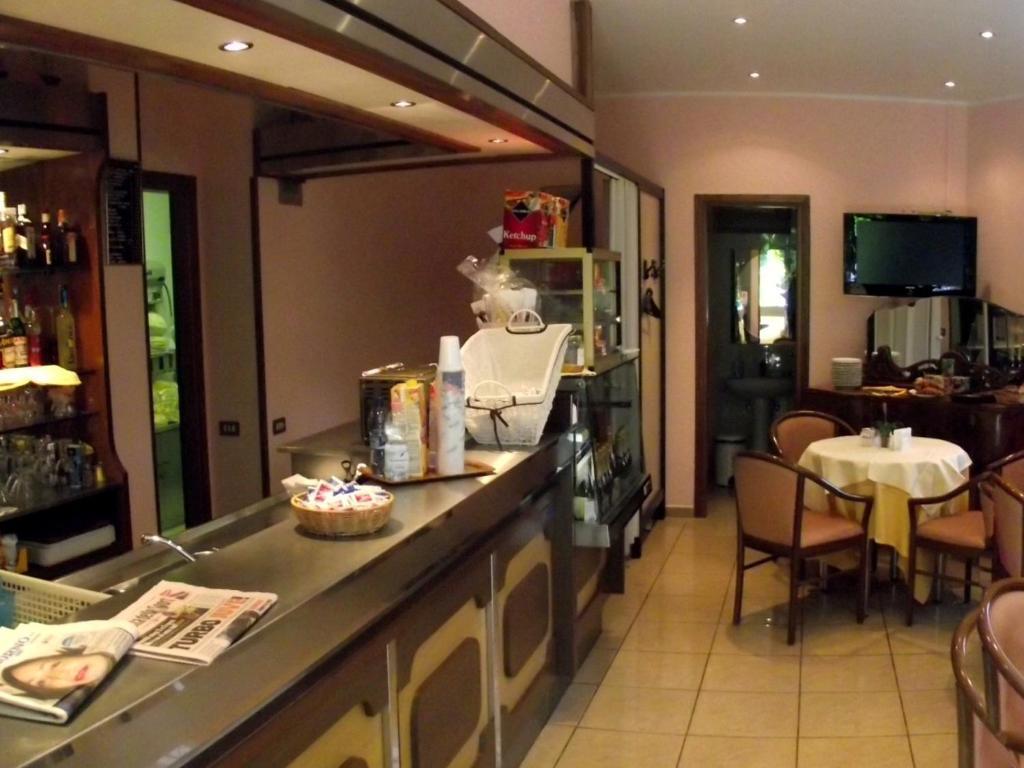 Hotel Motel Ovest Vittuone Zewnętrze zdjęcie