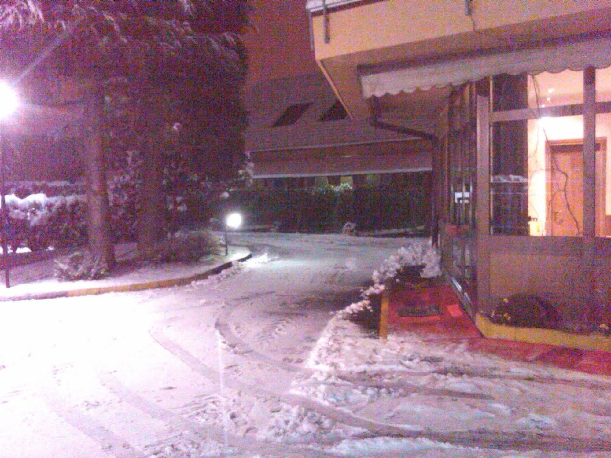 Hotel Motel Ovest Vittuone Zewnętrze zdjęcie