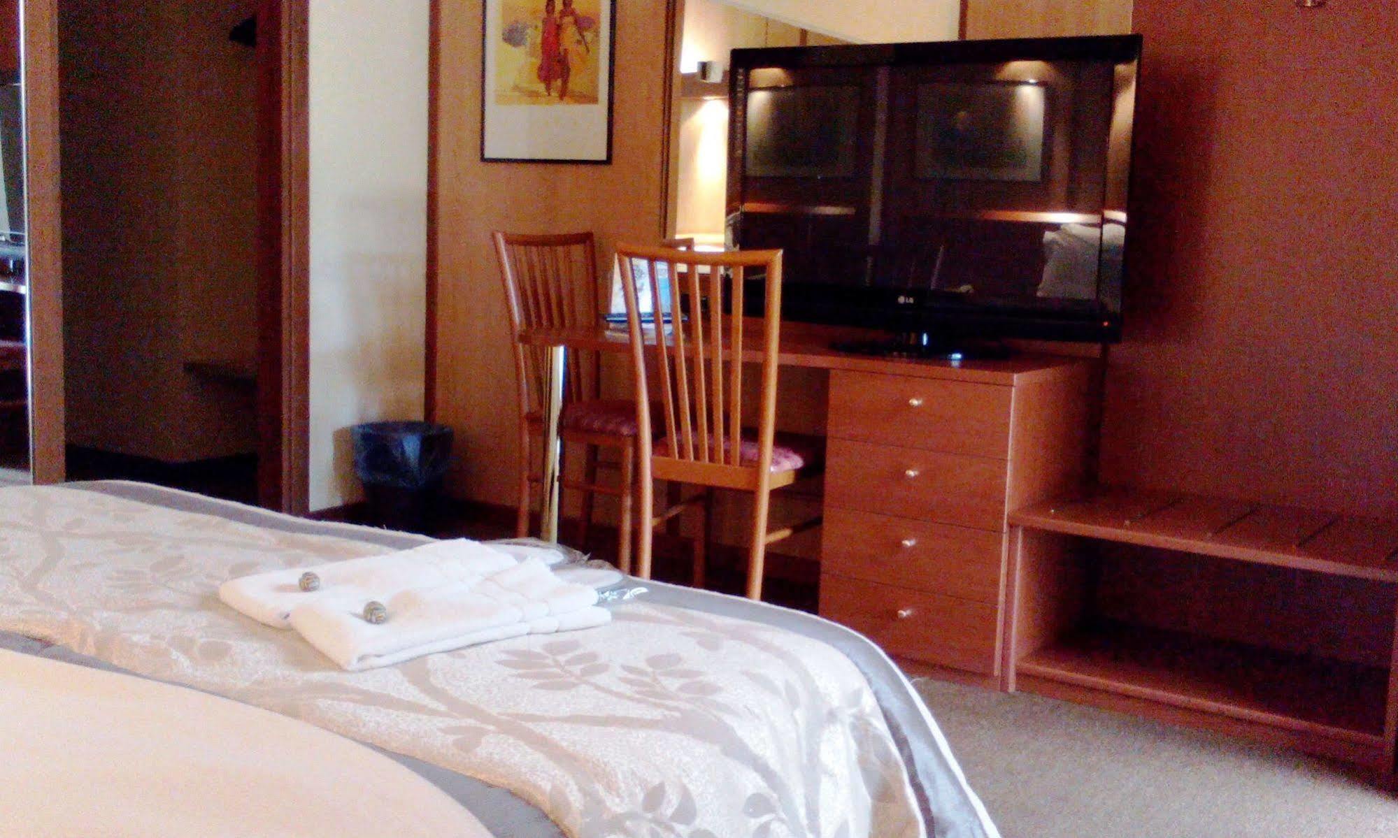 Hotel Motel Ovest Vittuone Zewnętrze zdjęcie