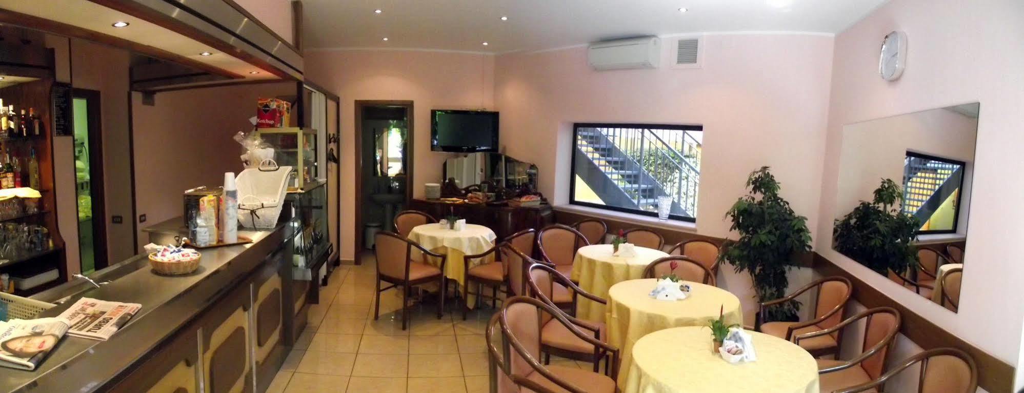 Hotel Motel Ovest Vittuone Zewnętrze zdjęcie